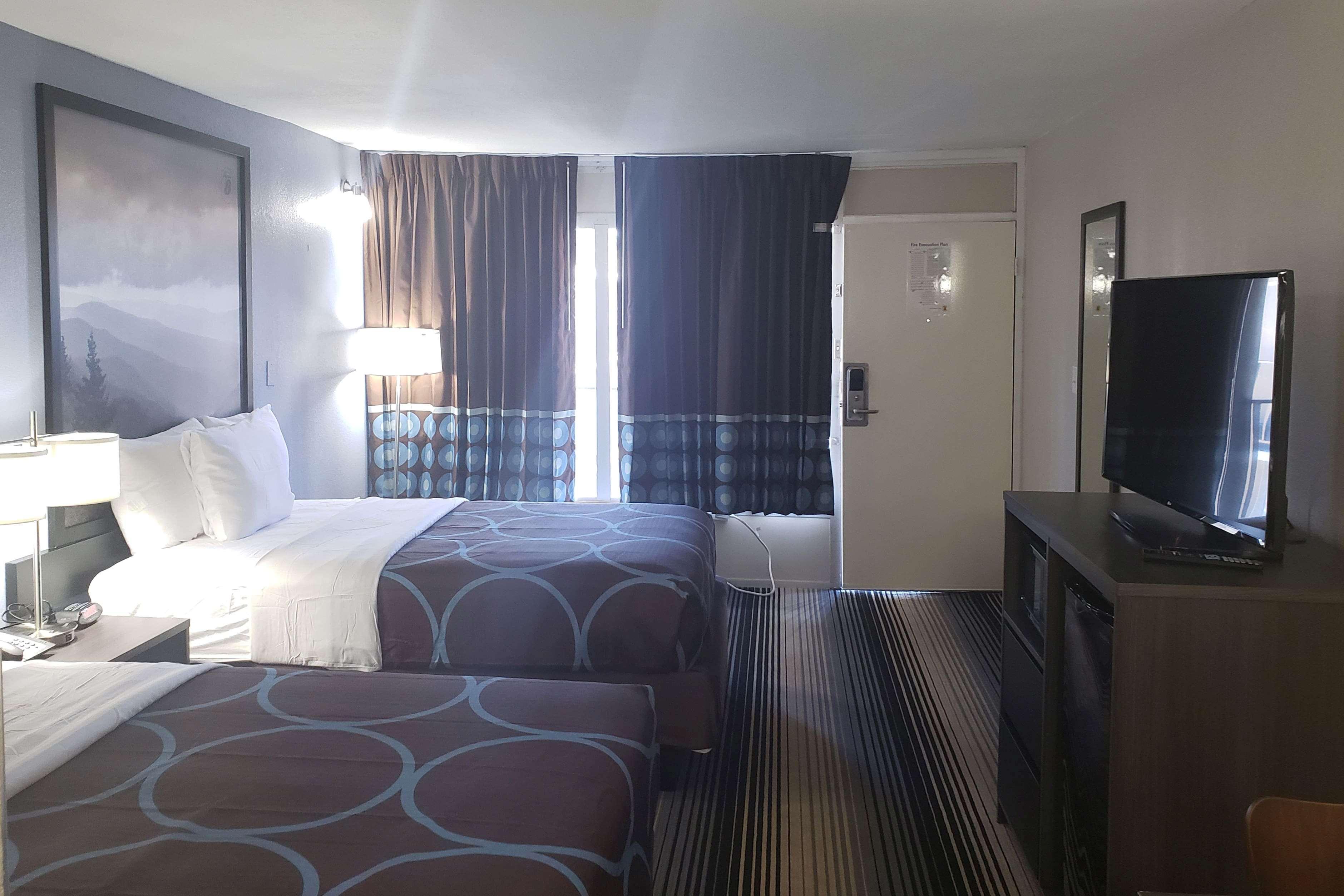 Super 8 By Wyndham Morganton Hotel Exterior photo