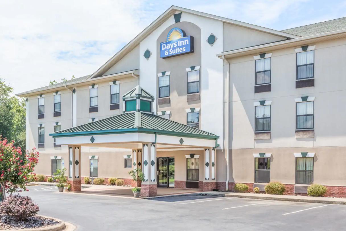 Super 8 By Wyndham Morganton Hotel Exterior photo